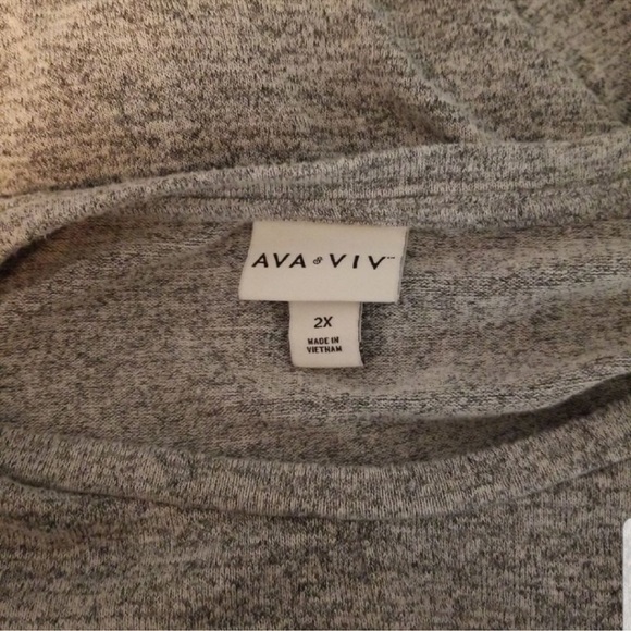 Ava&Viv v neck long sleeve top in gray heathered fabric size 2X (oversized) - Picture 5 of 7